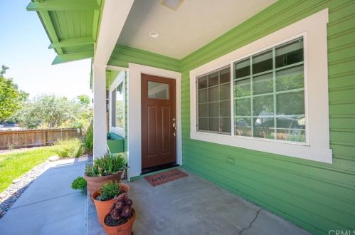 1745 Park St, Lake Nacimiento, CA 93446-1631
