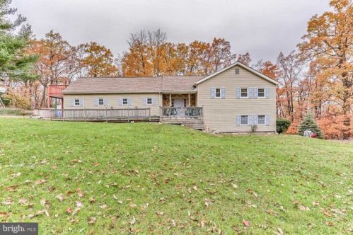 326 High Mountain Rd, Lees Cross Roads, PA 17257-9663