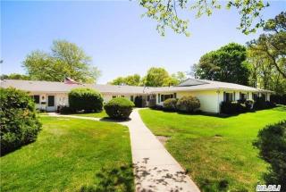 1 Storm Dr, Holtsville, NY 11742-1904