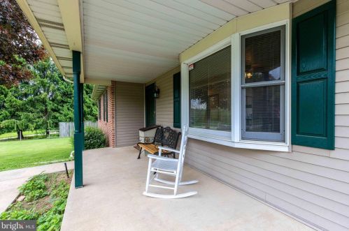 3729 Limestone Rd, Parkesburg, PA 19365-9561