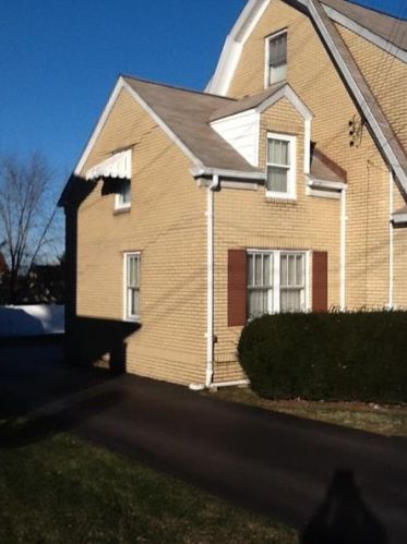 860 Stambaugh Ave, Hermitage, PA 16146-4156
