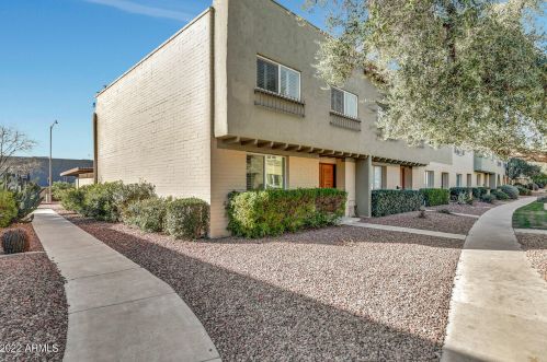 4227 Miller Rd, Scottsdale, AZ 85251-3616