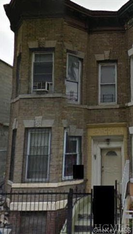788 Garden St, Bronx, NY 10460-1104