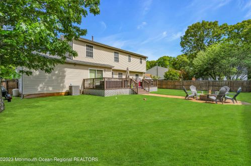 51 Camden Dr, Bricktown NJ 08723-7552 exterior