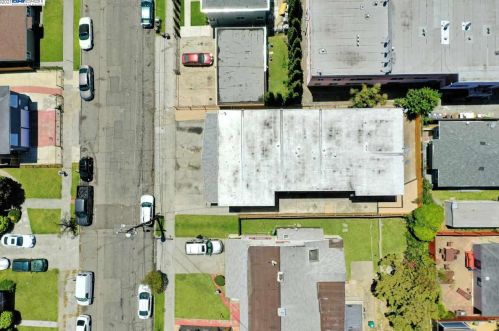 3321 64th Avenue Pl, Oakland CA  94605-6009 exterior