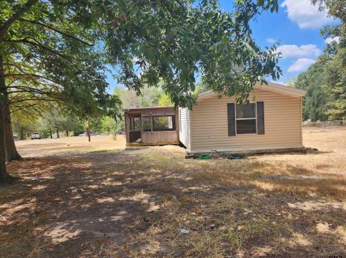 330 Beman Rd, Gladewater, TX 75647-3604