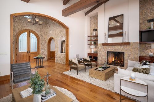 8411 Run Of The Knolls Ct, San Diego CA  92127 exterior