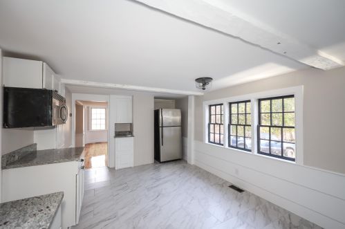 328 2nd Nh Tpke, Hillsboro NH  03244-4614 exterior