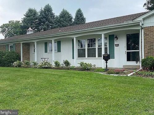 2262 Jordan Rd, Orefield, PA 18069-9527