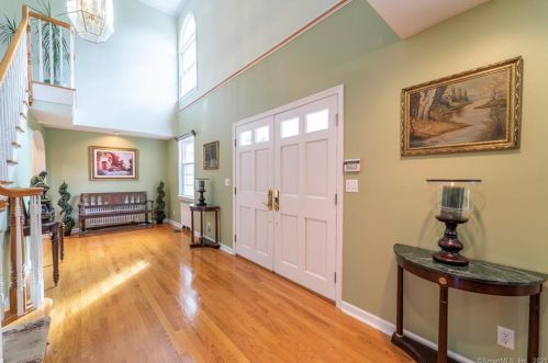 88 Bayberry Ln, Westport, CT 06880-4002