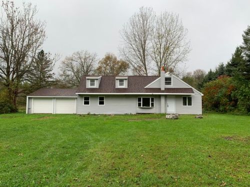 9055 Tioughanack Rd, Whitelaw NY  13032-4224 exterior