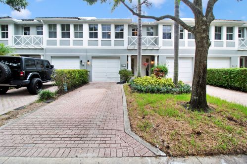 4061 58th St, Boca Raton, FL 33496-2772