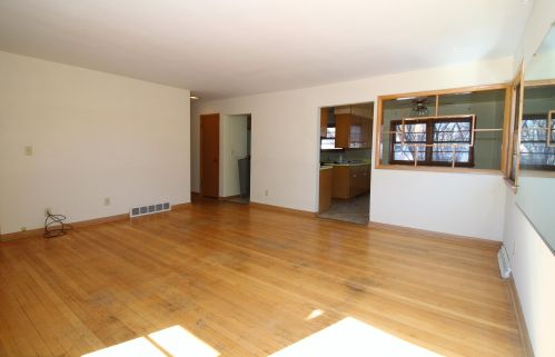 7200 Lakefield Dr, Milwaukee WI  53219-4024 exterior