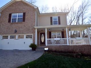 570 Winding Bluff Way, Clarksville, TN 37040-5760