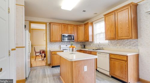 29 Durham Dr, Columbus NJ  08022-2349 exterior