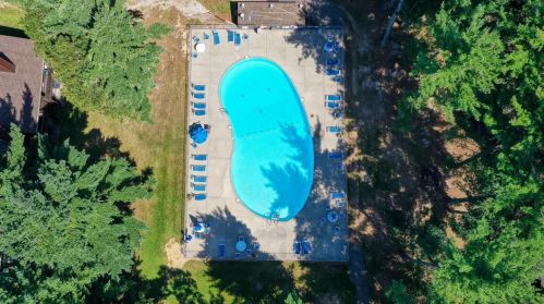 3 Balsam Trl, Wisconsin Dells WI  53965-8858 exterior