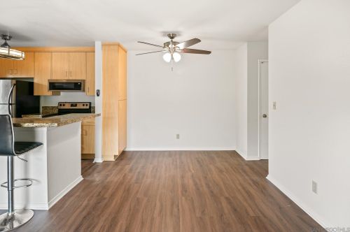 6470 Bell Bluff Ave, San Diego CA  92119-1021 exterior