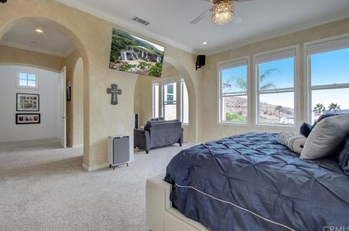 5391 Evening Sky Dr, Simi Valley CA  93063-5744 exterior