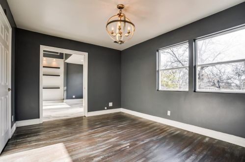 6831 Grand Ave, Dallas TX  75223-1105 exterior