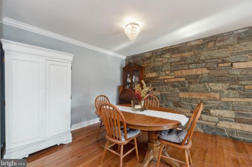 15108 Costa Dr, Woodbridge VA  22193-1647 exterior