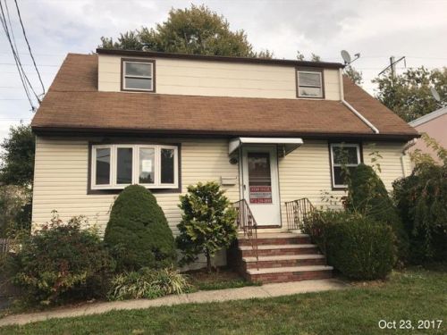 90 Fulton St, Woodbridge, NJ 07095-2618