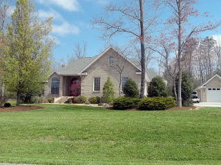 15 Pamala Ln, Crossville, TN 38558-2884