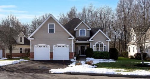 3 Benton Dr, Bloomfield, CT 06002-4319