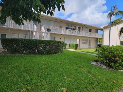 3 Easthampton A, West Palm Beach, FL 33417-1901