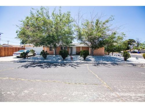 15945 Fresno Pl, Victorville, CA 92395-3487