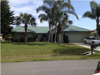 973 George St, Sebastian, FL 32958-4915