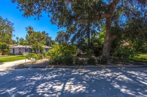 3271 I St, San Bernardino, CA 92405-2813