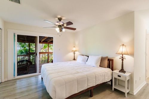 2631 Gulfview Dr, Naples FL  34112-5829 exterior