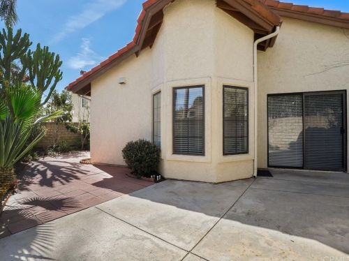 2752 Simi Hills Ln, Simi Valley CA  93063-2490 exterior