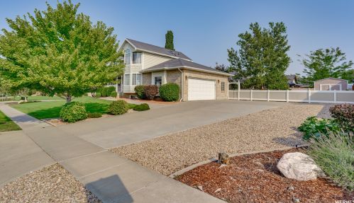 2026 550, Clearfield, UT 84015-8153