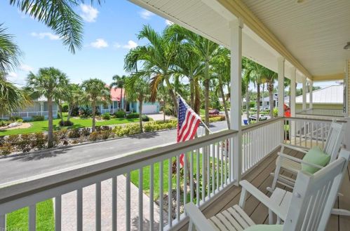 27170 Flamingo Dr, Bonita Springs, FL 34135-4452