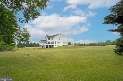 42104 Glynn Tarra Pl, Leesburg VA  20176-5478 exterior