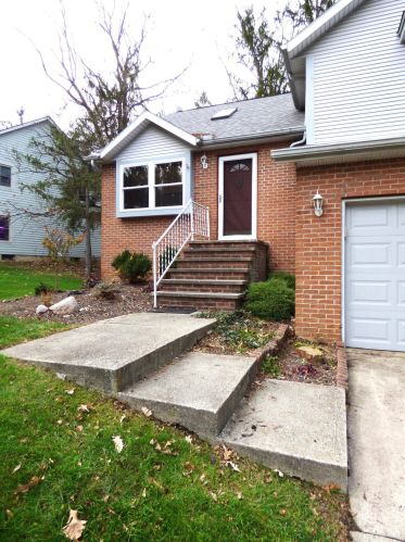 1501 Whispering Pines Ln, Bellefontaine OH  43311-9263 exterior