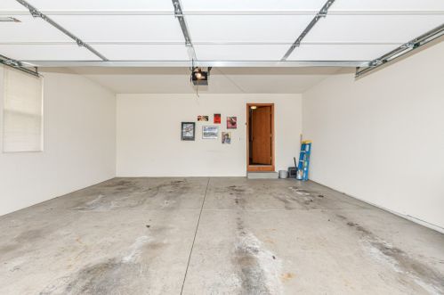 618 Park Dr, Waterford WI  53185-2890 exterior