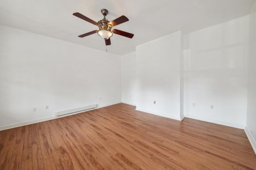 5 Stahl Sq, South Connellsville PA  15425-4007 exterior