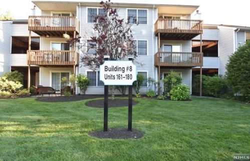 166 Stonyridge Dr, Lincoln Park, NJ 07035-2252
