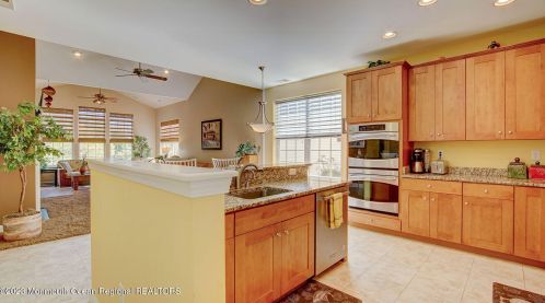 172 Huntington Dr, Jackson Twp NJ  08527-4789 exterior