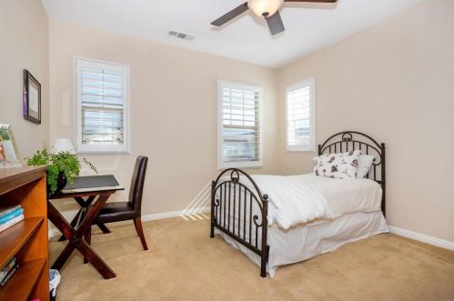 7031 Sitio Corazon, Carlsbad CA  92009-2038 exterior