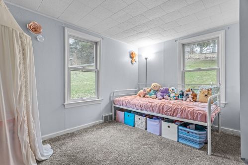 208 Margaret Ave, Evans City PA  16033-9262 exterior