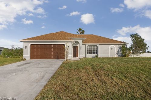 1125 6th Ave, Cape Coral, FL 33909-1391