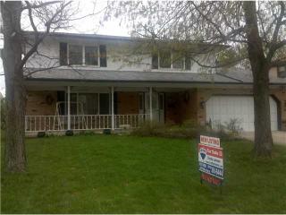 6100 Darby Ln, Columbus, OH 43229-2628