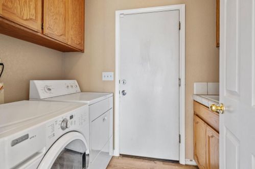 1285 Burgundy Ln, Manteca CA  95337-6874 exterior