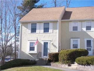 15 Hubbard Run Dr, Glastonbury, CT 06033-2323