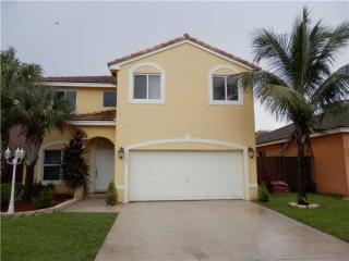 7523 166th Ct, Miami, FL 33193-3749