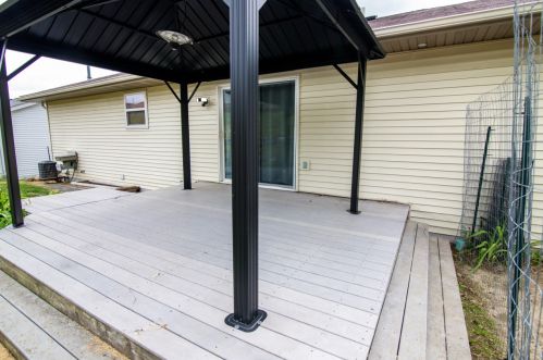 604 Brookstone Way, Watertown WI  53094-5902 exterior