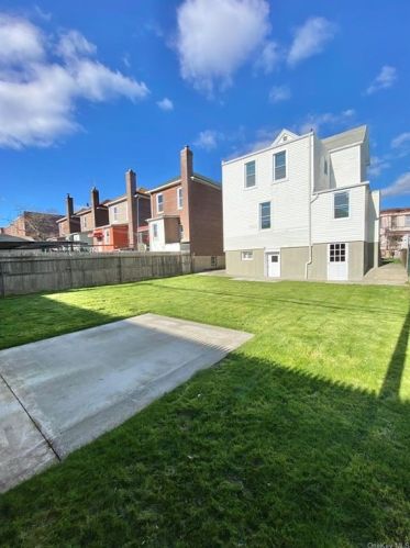 2254 Chatterton Ave, Bronx NY  10472-6105 exterior